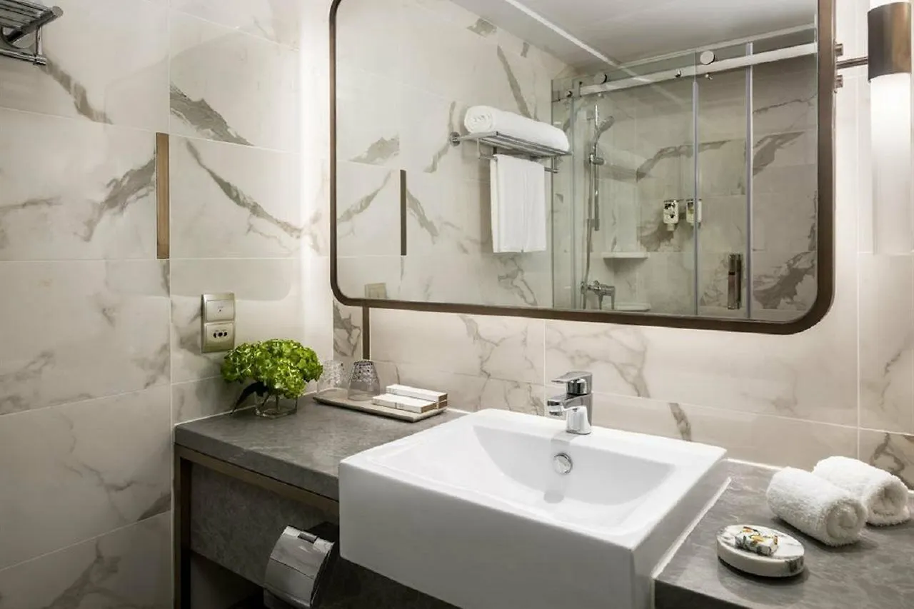 City Garden Hotel Hong Kong 4*,